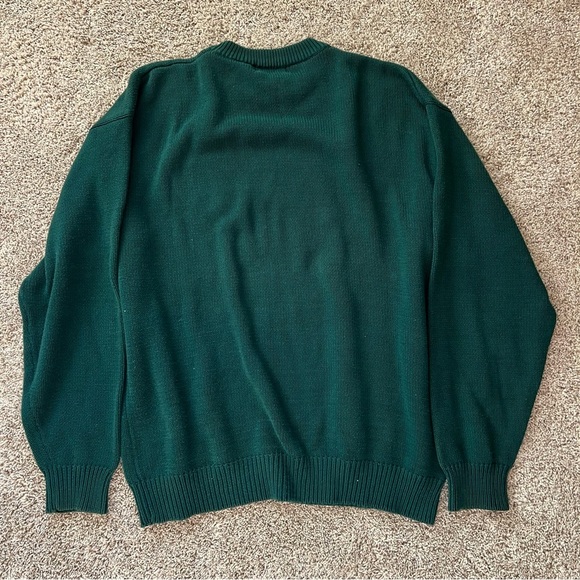 Green Crewneck Sweater with Embroidered Detail vintage IZOD Sweater - Picture 8 of 8